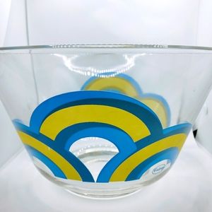Large vintage Colony serving Bowl. Rare color scheme.